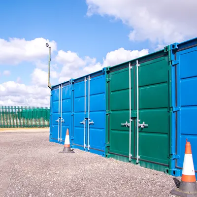 Wynajem kontenerów morskich i magazynów IRON SPACE | Self Storage Kraków